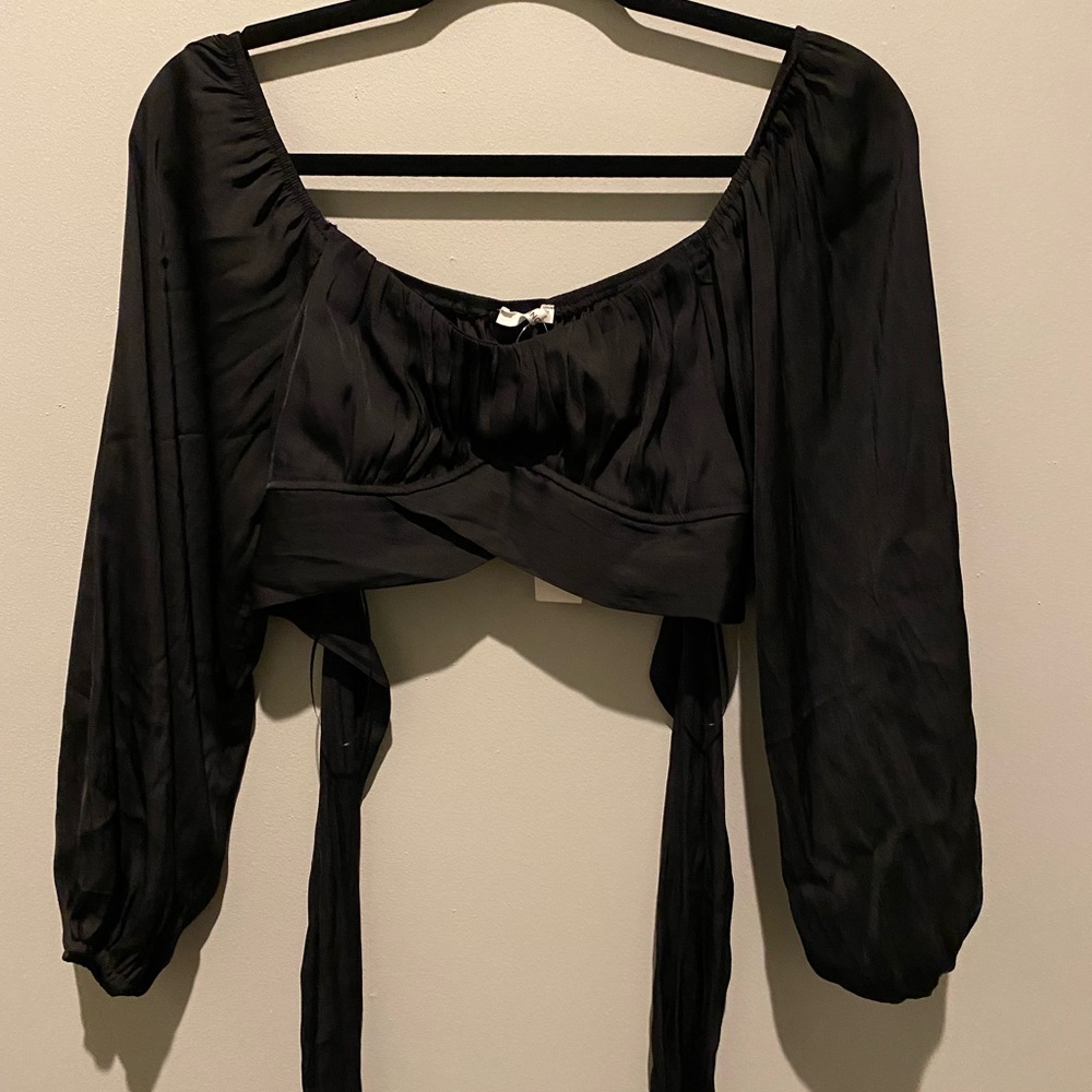 Long-sleeve crop top that is great for a date night or a night on the town!